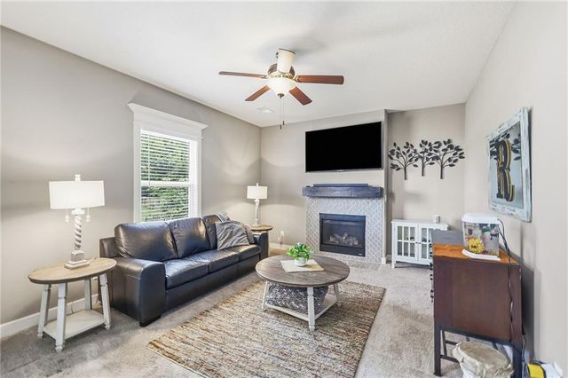 1901 Verbena Avenue, Greenwood, MO 64034