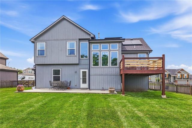 1901 Verbena Avenue, Greenwood, MO 64034