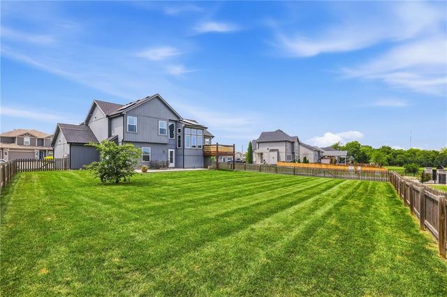 1901 Verbena Avenue, Greenwood, MO 64034