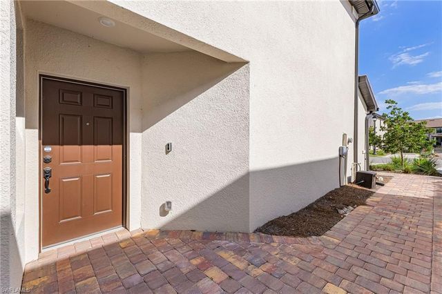 1682 Lake Jessup CIR, Cape Coral, FL 33909