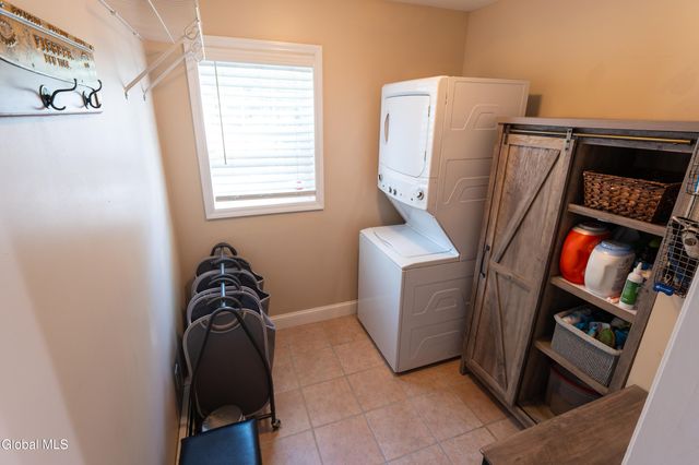 618 Stark Terrace, Milton, NY 12020