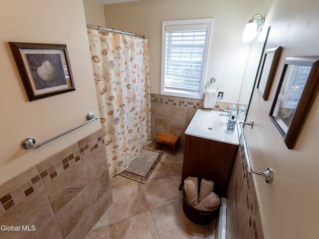 618 Stark Terrace, Milton, NY 12020