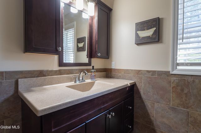618 Stark Terrace, Milton, NY 12020