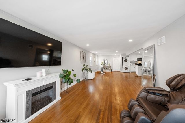 859 Dewey St, Union Twp., NJ 07083