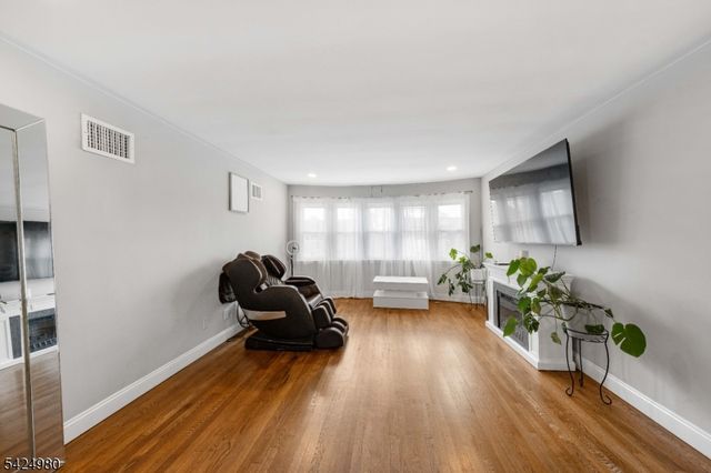 859 Dewey St, Union Twp., NJ 07083