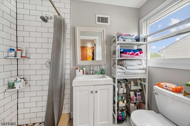 859 Dewey St, Union Twp., NJ 07083