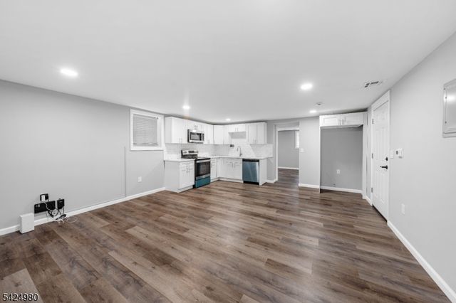 859 Dewey St, Union Twp., NJ 07083