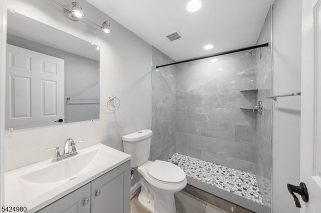 859 Dewey St, Union Twp., NJ 07083