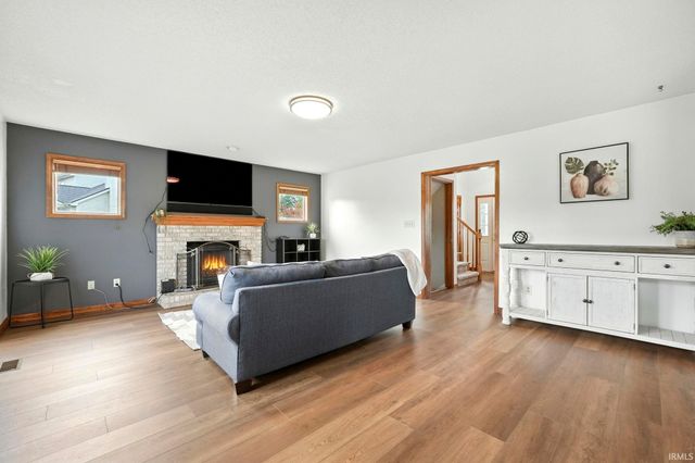 10832 Lone Eagle Way, Fort Wayne, IN 46845