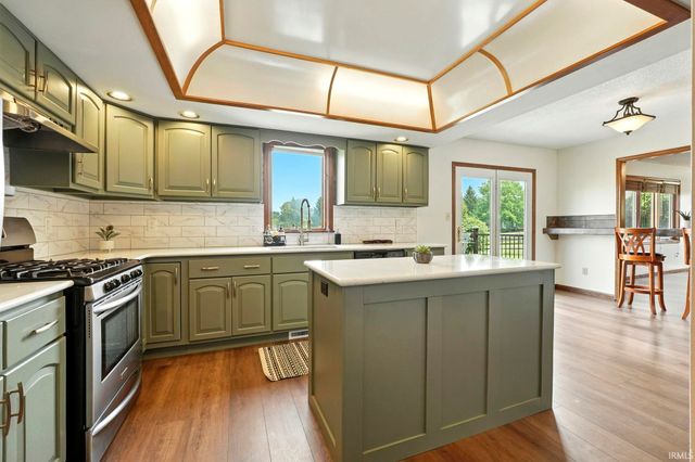 10832 Lone Eagle Way, Fort Wayne, IN 46845