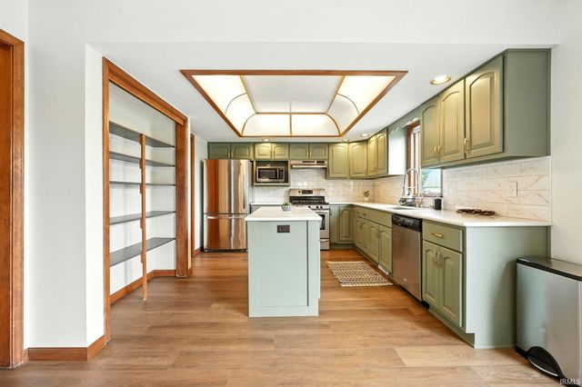 10832 Lone Eagle Way, Fort Wayne, IN 46845