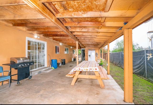 790 Rose Lane, Porterville, CA 93257