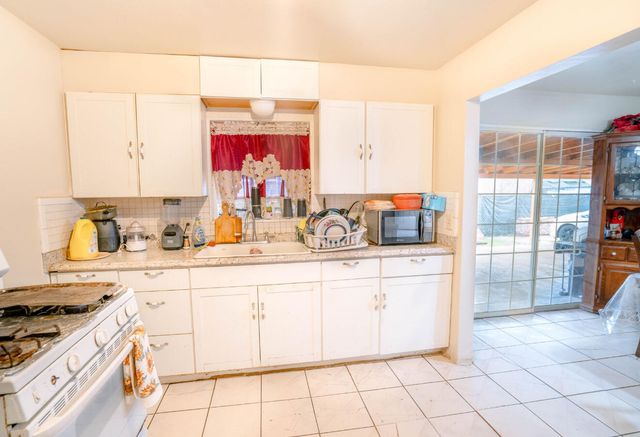 790 Rose Lane, Porterville, CA 93257