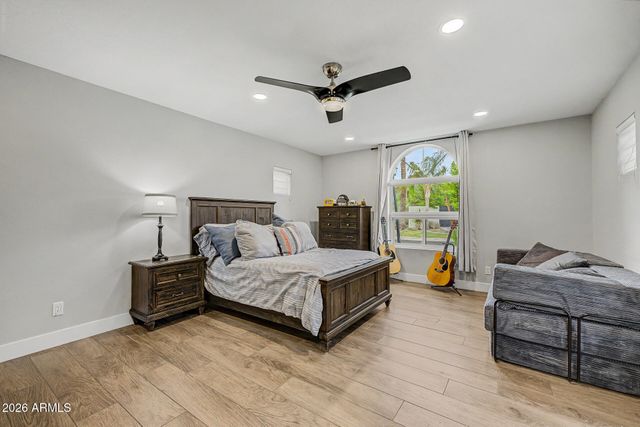 3169 E BERRIDGE Lane, Phoenix, AZ 85016