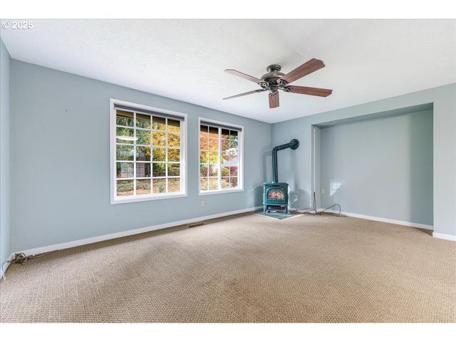 16700 ARNEY Rd, Woodburn, OR 97071