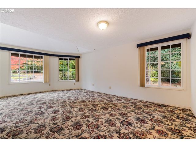 16700 ARNEY Rd, Woodburn, OR 97071