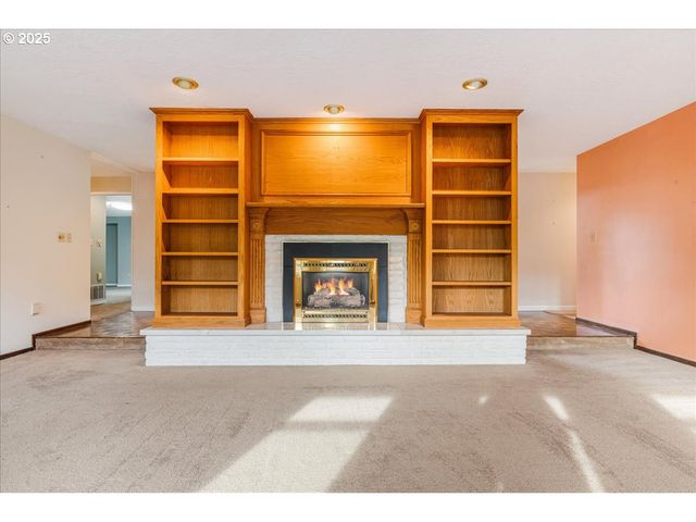 16700 ARNEY Rd, Woodburn, OR 97071