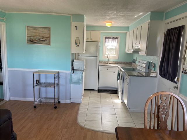 271 Great Island Road, Narragansett, RI 02882