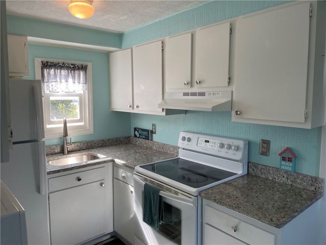 271 Great Island Road, Narragansett, RI 02882