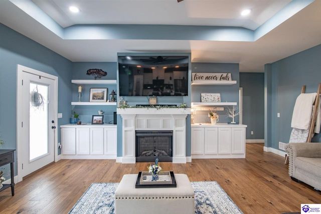 108 Summit Creek Drive, Elizabethtown, KY 42701