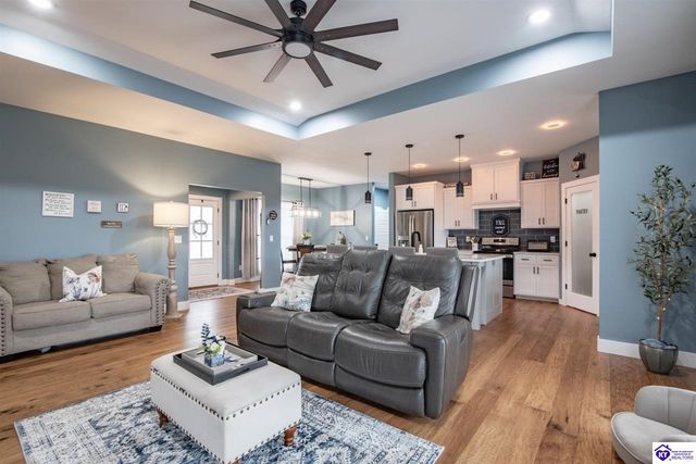 108 Summit Creek Drive, Elizabethtown, KY 42701