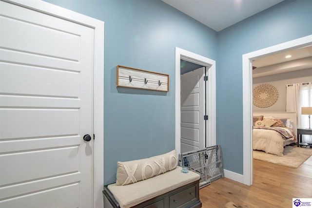 108 Summit Creek Drive, Elizabethtown, KY 42701