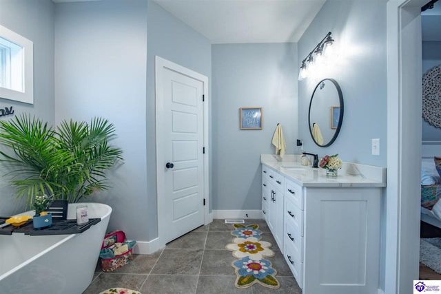 108 Summit Creek Drive, Elizabethtown, KY 42701
