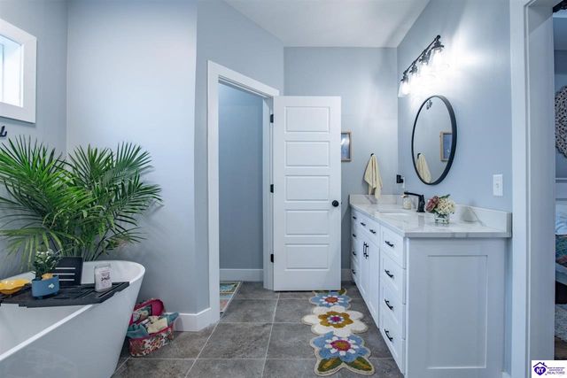 108 Summit Creek Drive, Elizabethtown, KY 42701