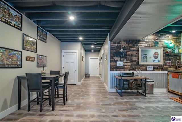 108 Summit Creek Drive, Elizabethtown, KY 42701