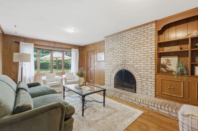 4350 Crown Point Drive, Columbus, OH 43220