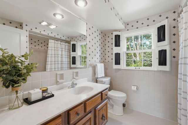 4350 Crown Point Drive, Columbus, OH 43220