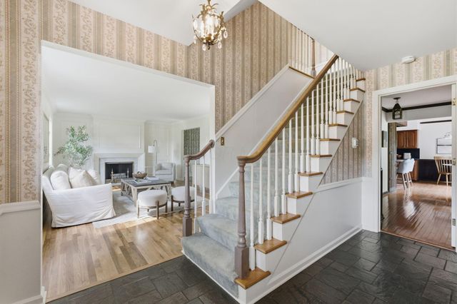 4350 Crown Point Drive, Columbus, OH 43220