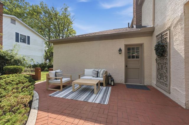 4350 Crown Point Drive, Columbus, OH 43220