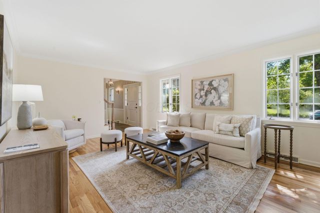 4350 Crown Point Drive, Columbus, OH 43220