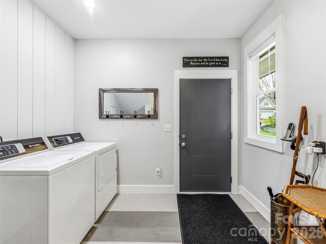 242 Whistlewood Lane, Hendersonville, NC 28739