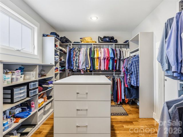 242 Whistlewood Lane, Hendersonville, NC 28739