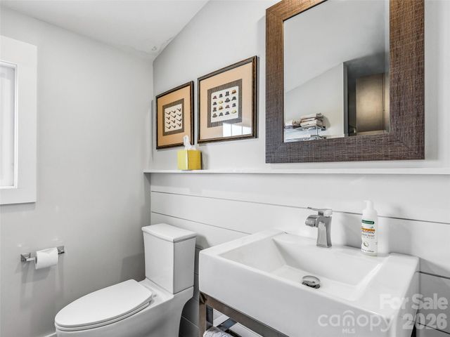 242 Whistlewood Lane, Hendersonville, NC 28739