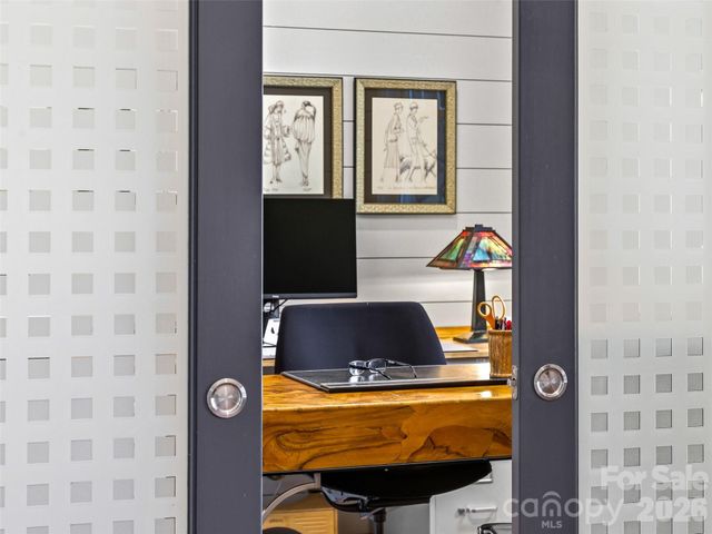 242 Whistlewood Lane, Hendersonville, NC 28739