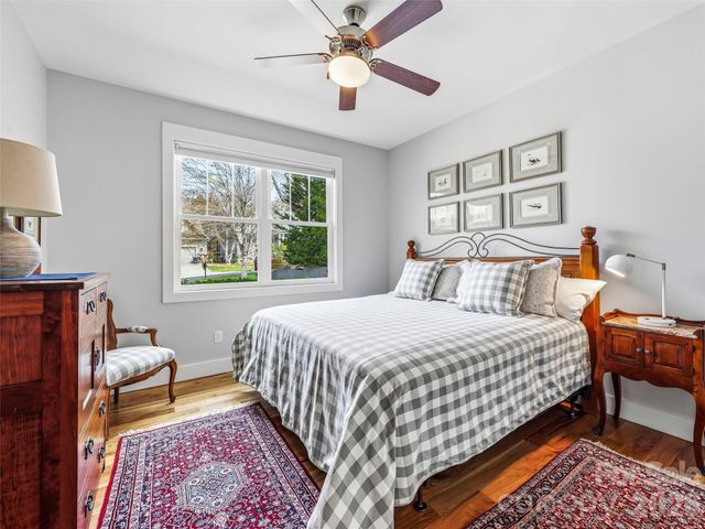 242 Whistlewood Lane, Hendersonville, NC 28739