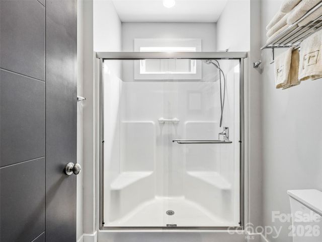 242 Whistlewood Lane, Hendersonville, NC 28739