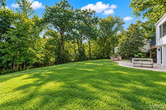 18 Chaminade Drive, St Louis, MO 63141