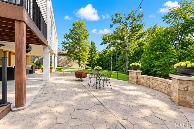18 Chaminade Drive, St Louis, MO 63141