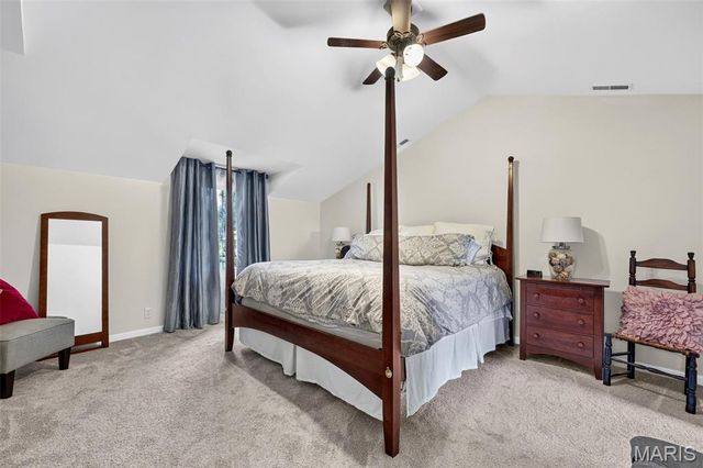 18 Chaminade Drive, St Louis, MO 63141