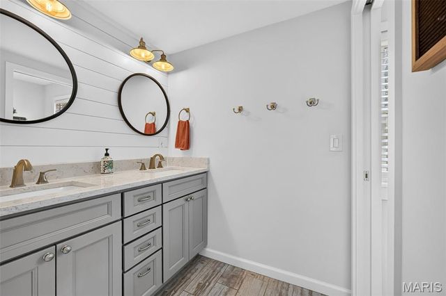 18 Chaminade Drive, St Louis, MO 63141