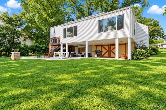 18 Chaminade Drive, St Louis, MO 63141