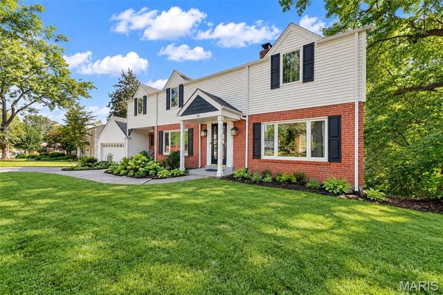 18 Chaminade Drive, St Louis, MO 63141