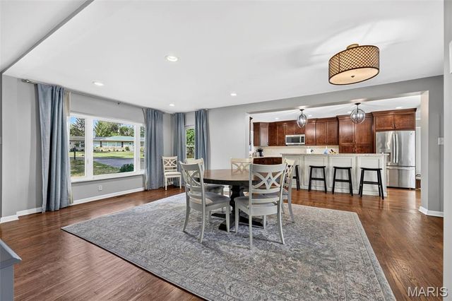 18 Chaminade Drive, St Louis, MO 63141