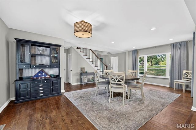 18 Chaminade Drive, St Louis, MO 63141