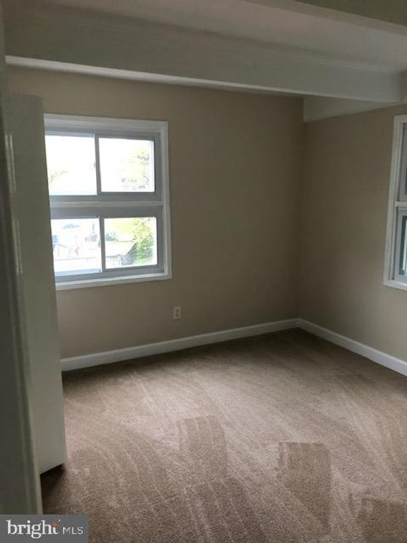 Image 4 of property listing at 7300 18TH AVE #12, Hyattsville, MD 20783