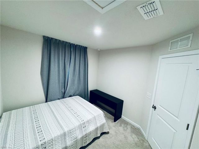 15 Clara CT, Suffolk, VA 23434